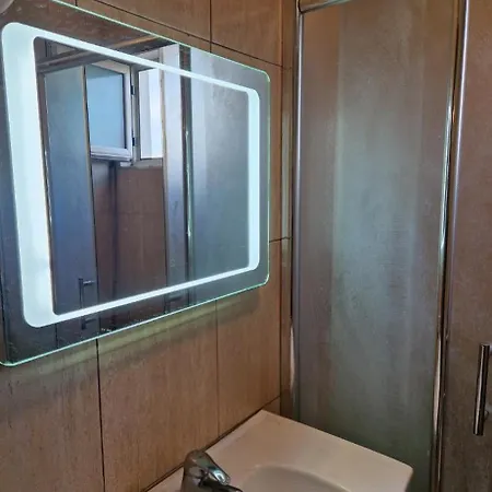 Fabio's Apartment-tirane Апартаменты Тирана