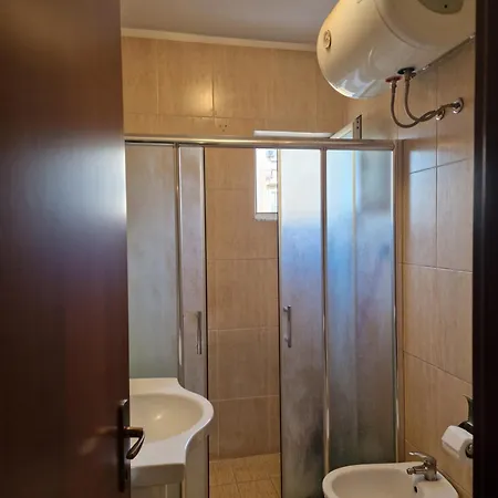 公寓 Fabio's Apartment-tirane 地拉那